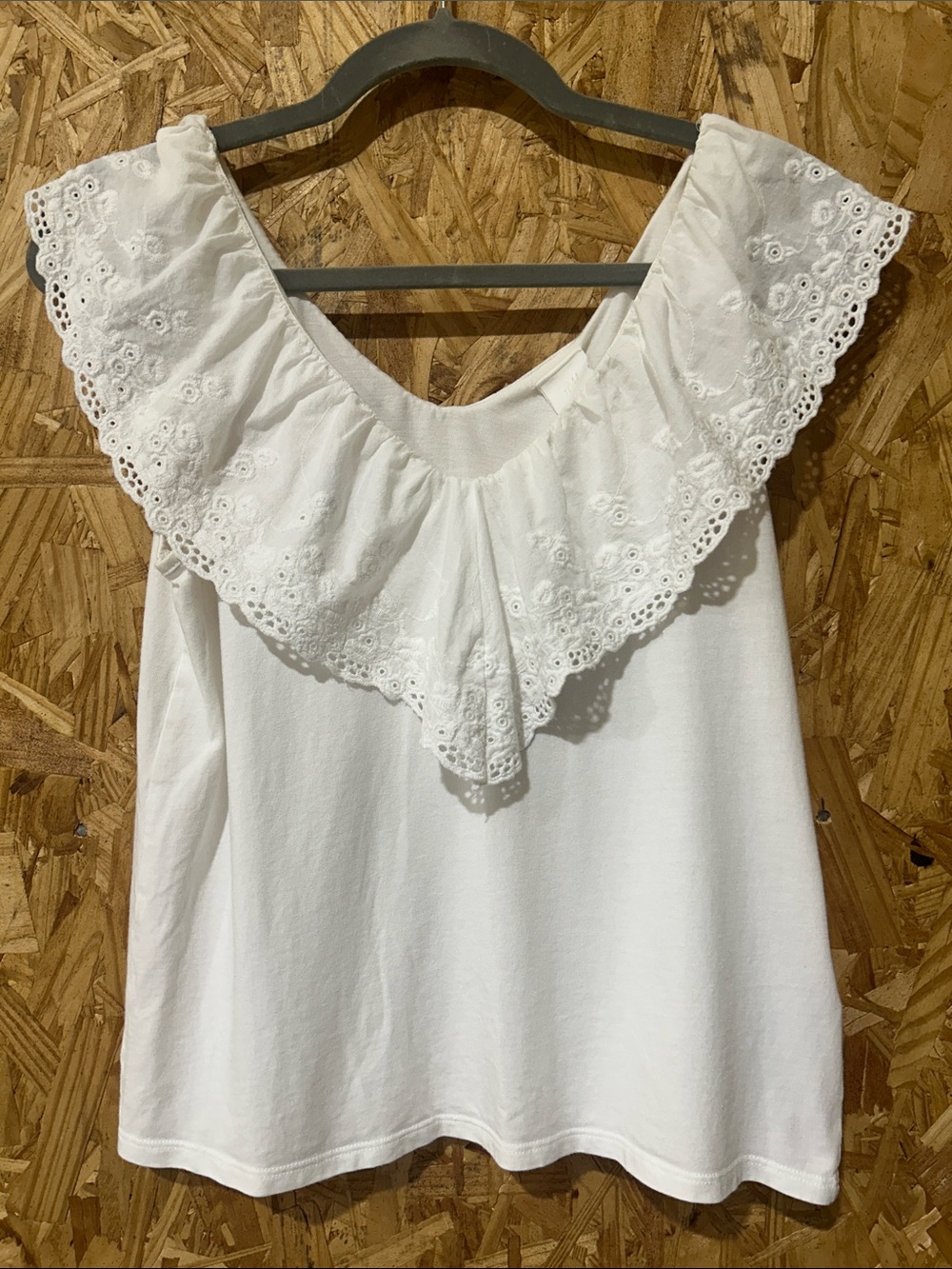 H&M White Sleeveless Eyelet Accent Top, Small